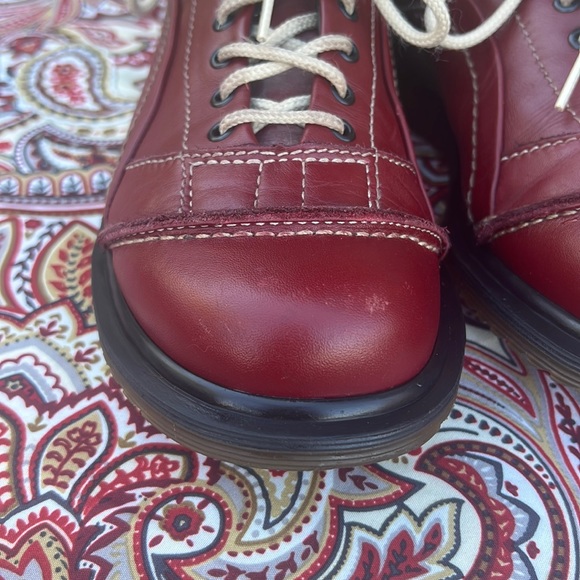 🏴󠁧󠁢󠁥󠁮󠁧󠁿 Vintage Dr. Martens MIE Red 7 Eye Casual Oxfords UK 5 - Picture 9 of 17